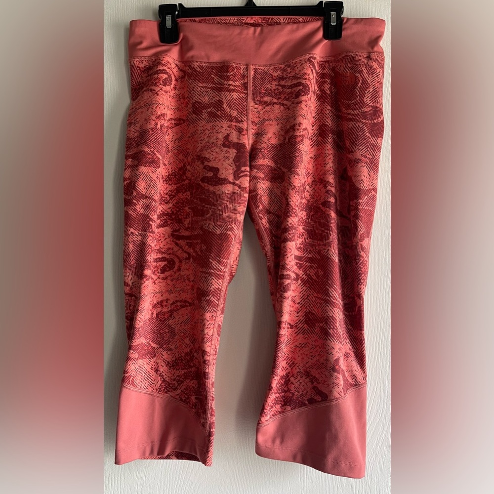 Women’s Capri North Face Activewear Coral Size XL